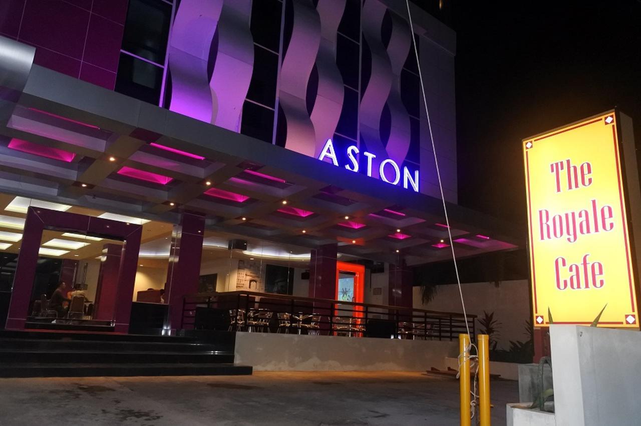 Aston Ketapang City Hotel Экстерьер фото